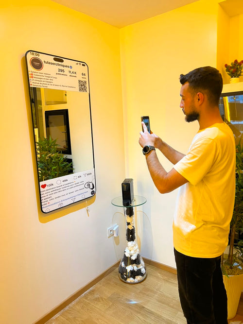 Miroir LED Instagram personnalisé | QR Code & NFC | NexyDecor