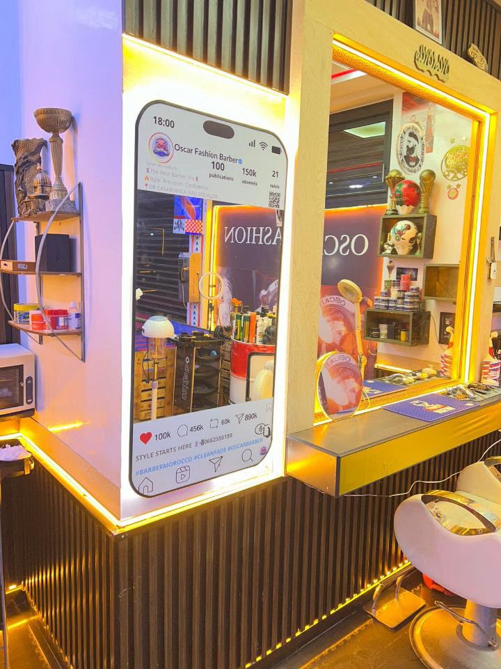 Miroir LED Instagram personnalisé | QR Code & NFC | NexyDecor